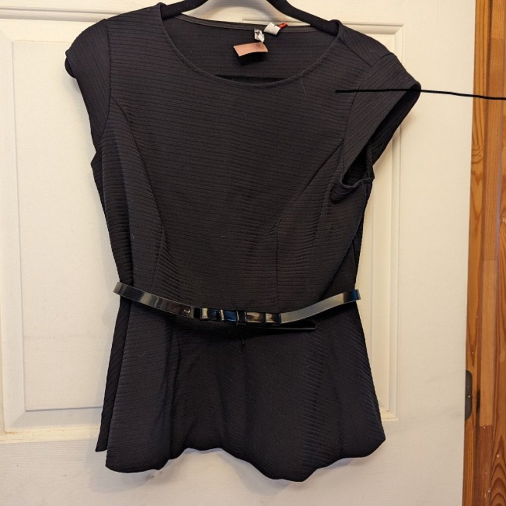 Elle dressy top - Size Medium - Picture 1 of 5